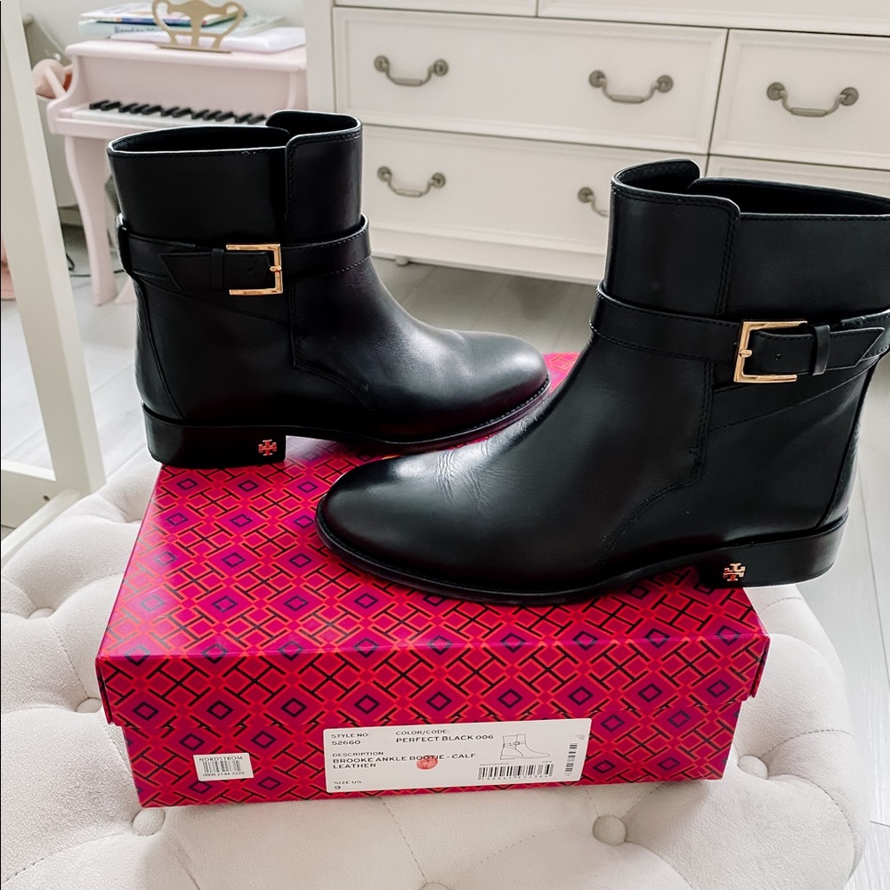 Tory Burch Black Leather Brooke Booties size 9